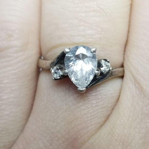 Vintage Avon Sterling Silver Pear Shape Ring, Size 7 Band, Estate - Picture 2 of 10